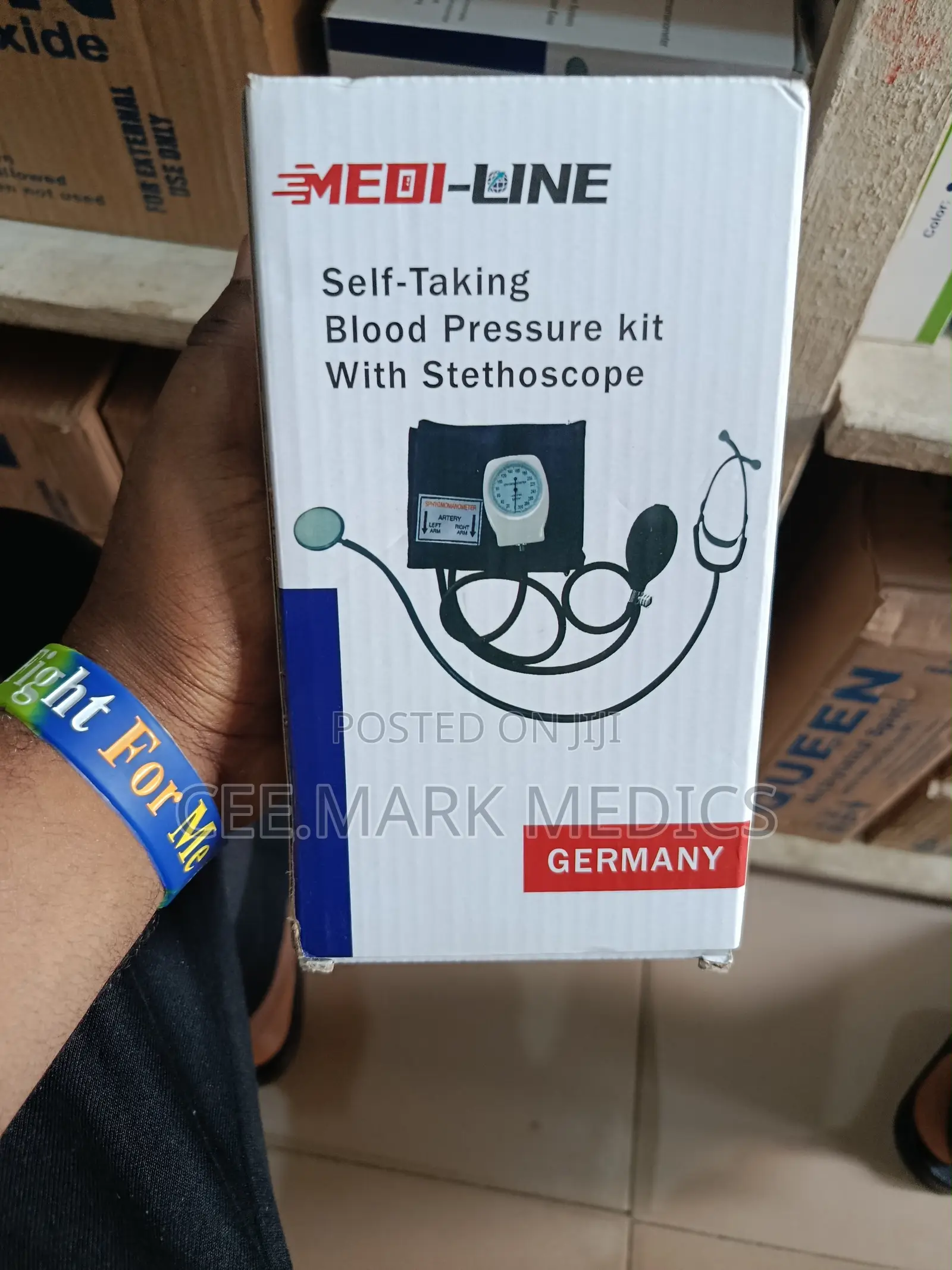Sphygmanometer With Stethoscope