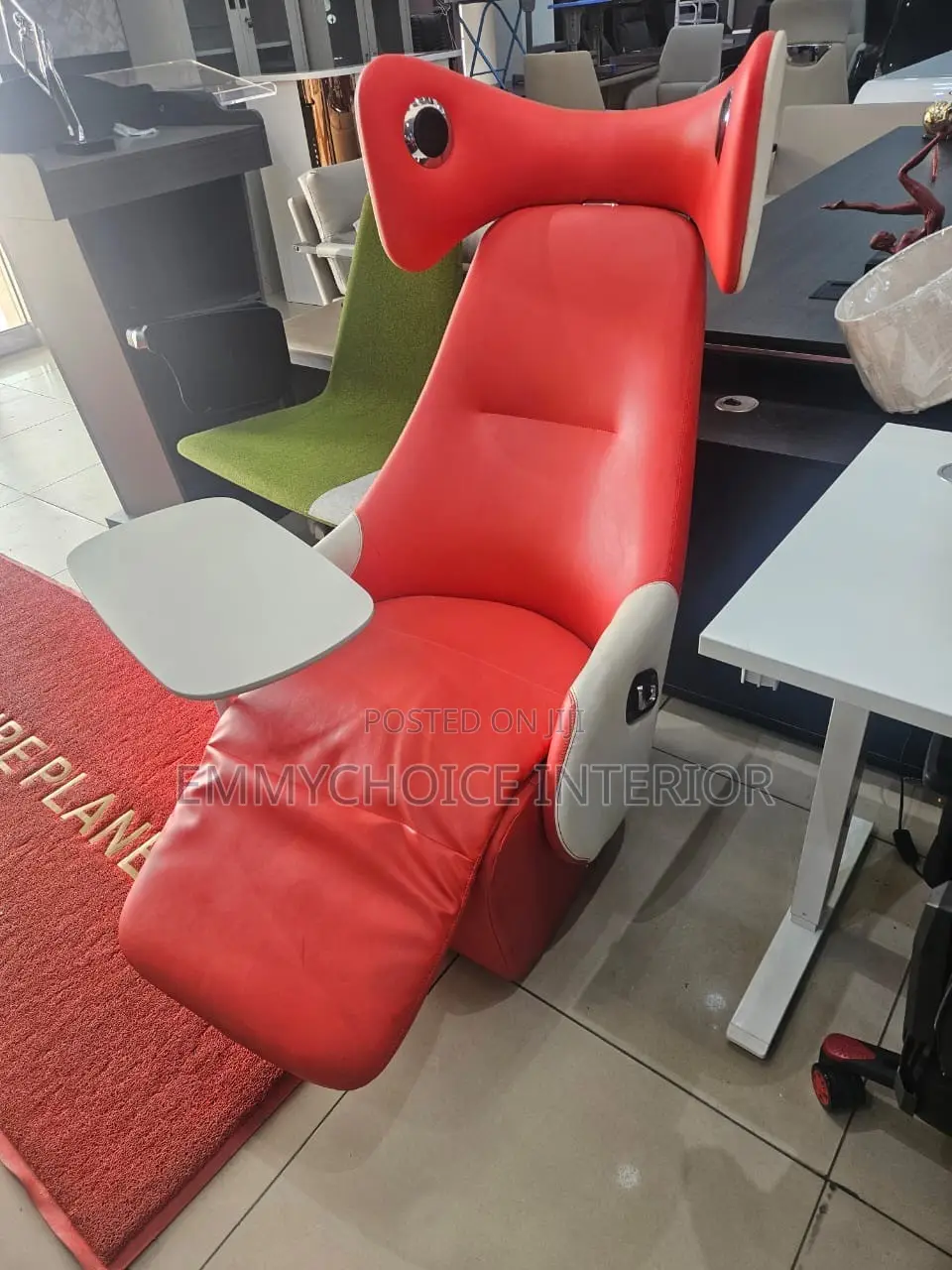 First Class Airplane Style Executive Chair,  & Swivel Tray