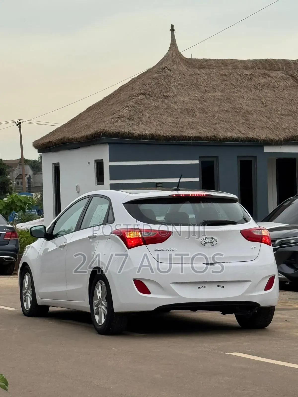 Hyundai Elantra 2013 White