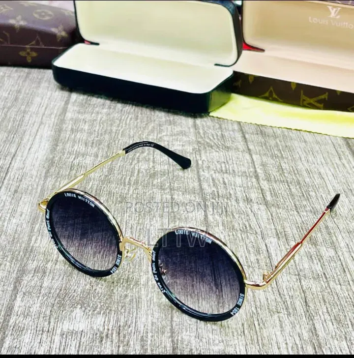Elegant Louis Vuitton Round-Frame Sunglasses/Eyeglasses