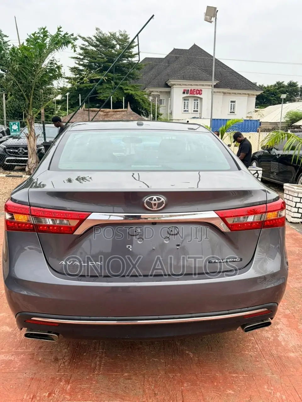 Toyota Avalon Touring FWD Sedan (3.6L 6cyl 6A) 2016 Gray