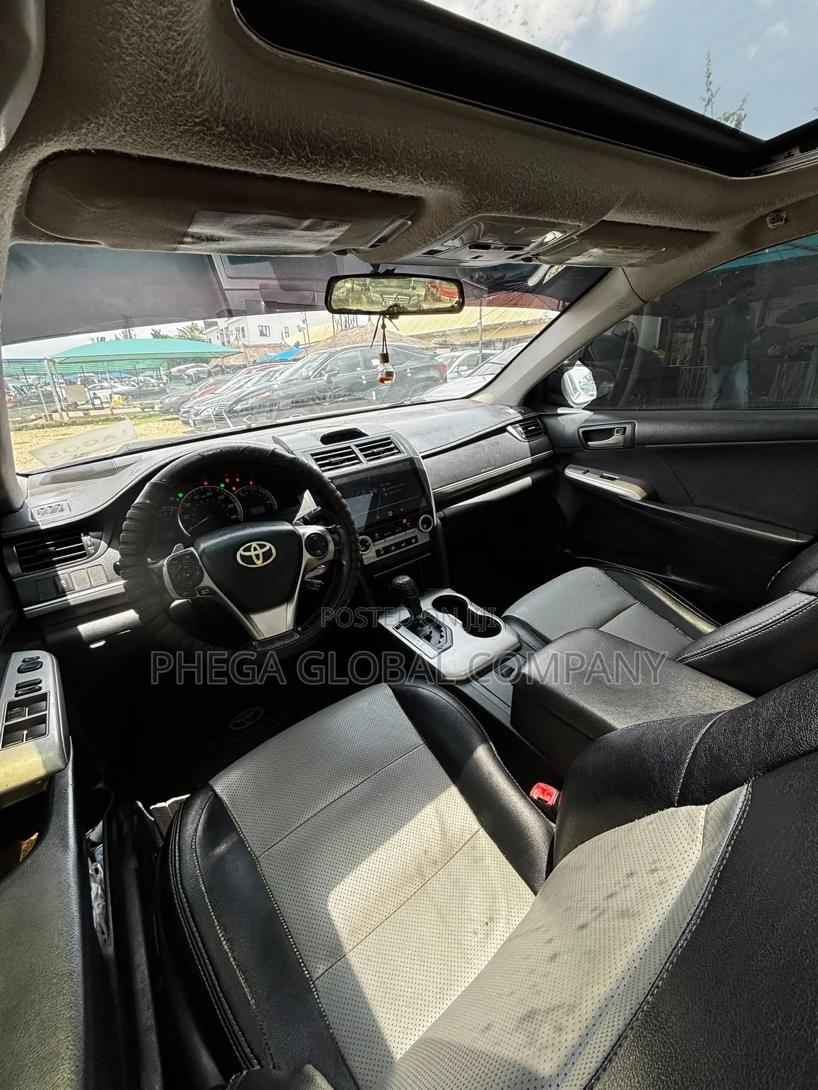 Toyota Camry SE 4dr Sedan (2.5L 4cyl 6A) 2013 White