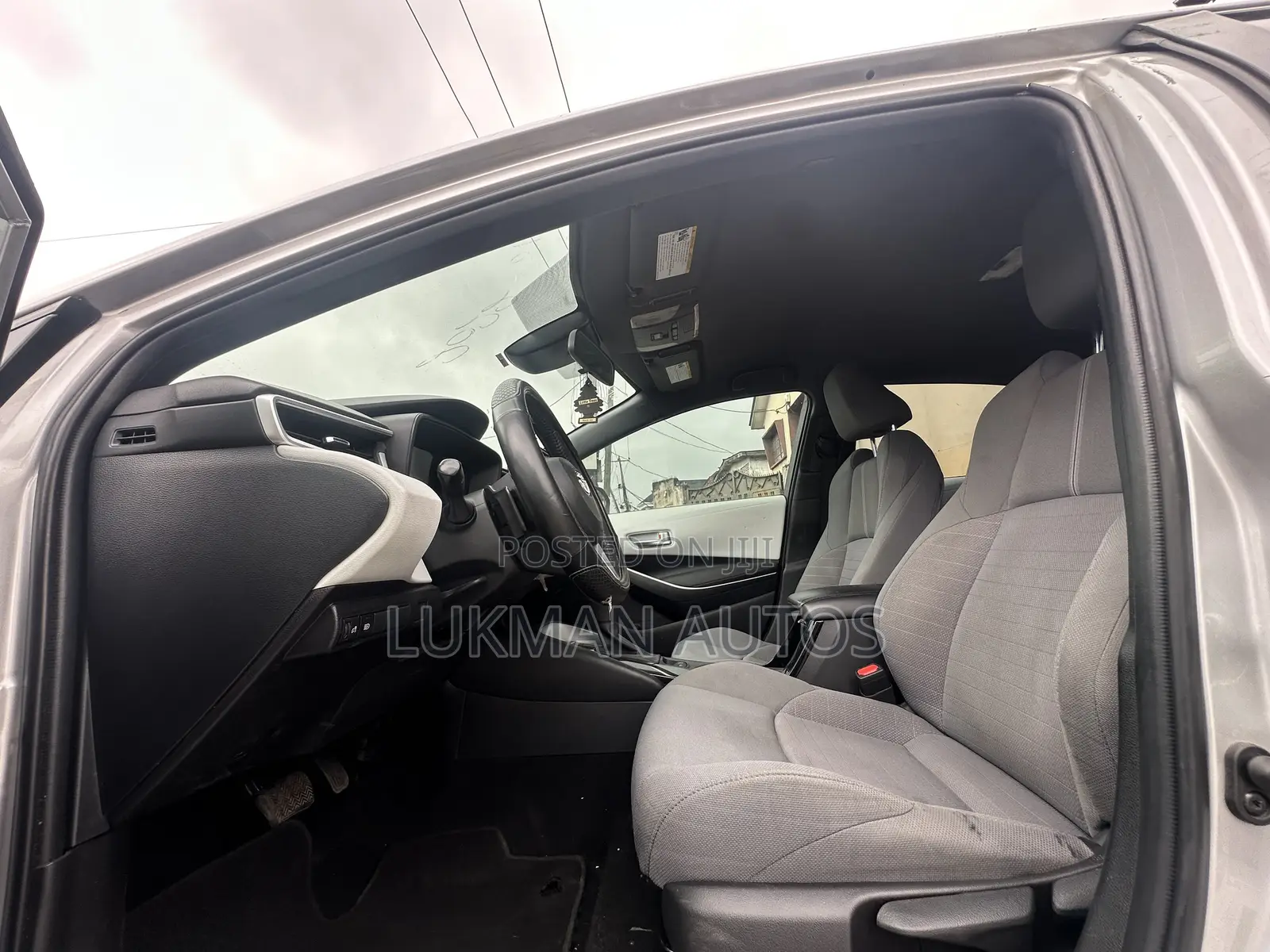 Toyota Corolla SE 2022 Silver