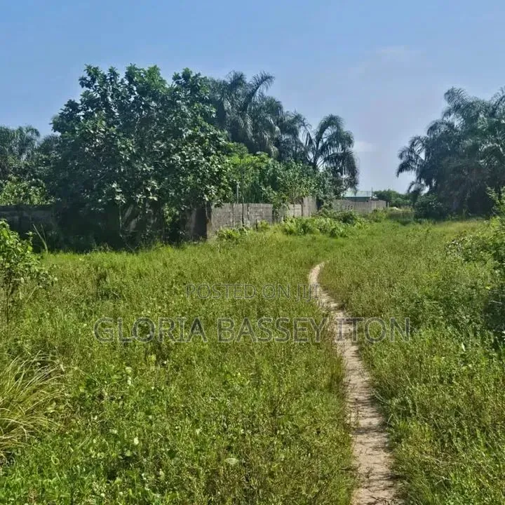 Land for Sale in  Laokwe  Facing the Exxpressway