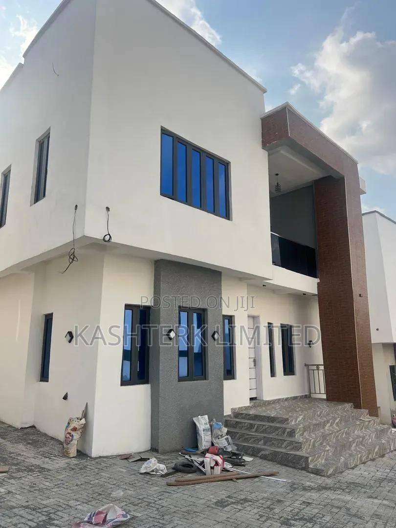 5bdrm Duplex in Guzape for sale
