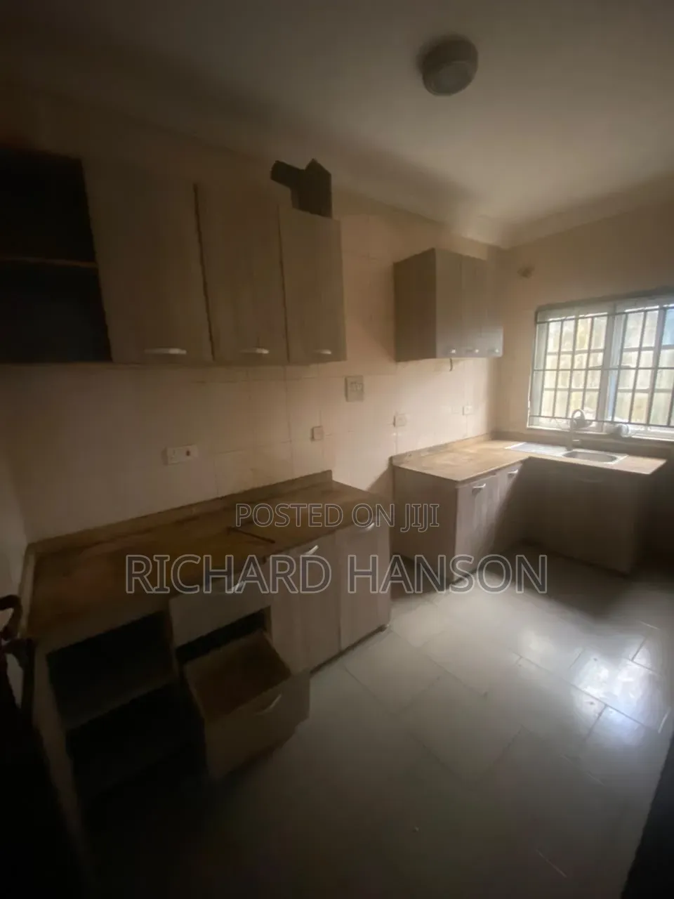 3bdrm Apartment in Majek, Sangotedo for rent