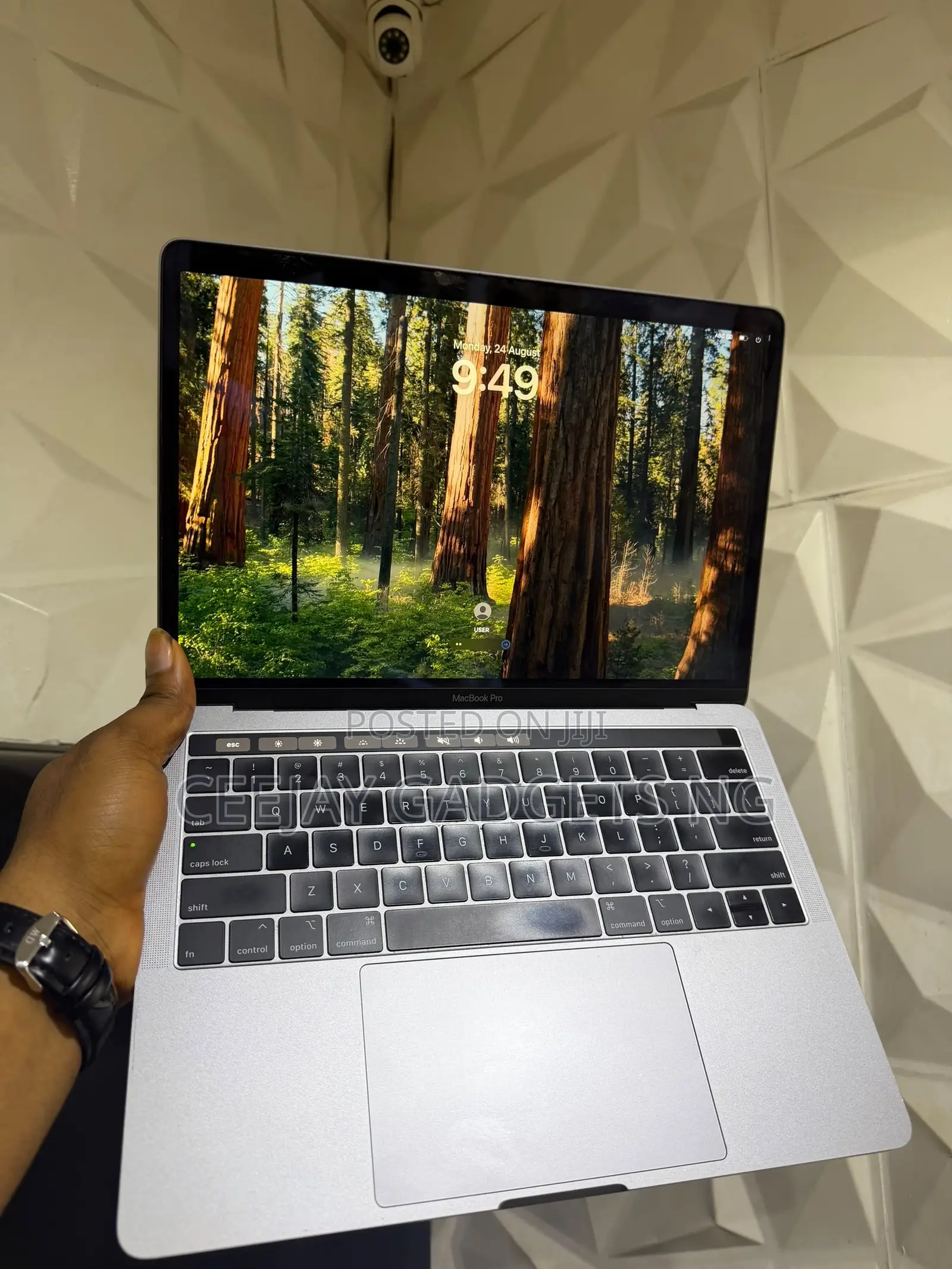 Laptop Apple MacBook Air 2020 16GB Intel Core i5 SSD 512GB