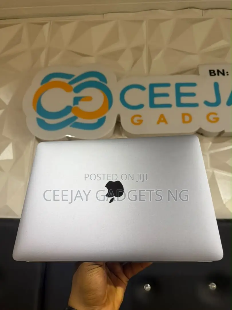 Laptop Apple MacBook Air 2020 8GB Intel Core i5 SSD 256GB
