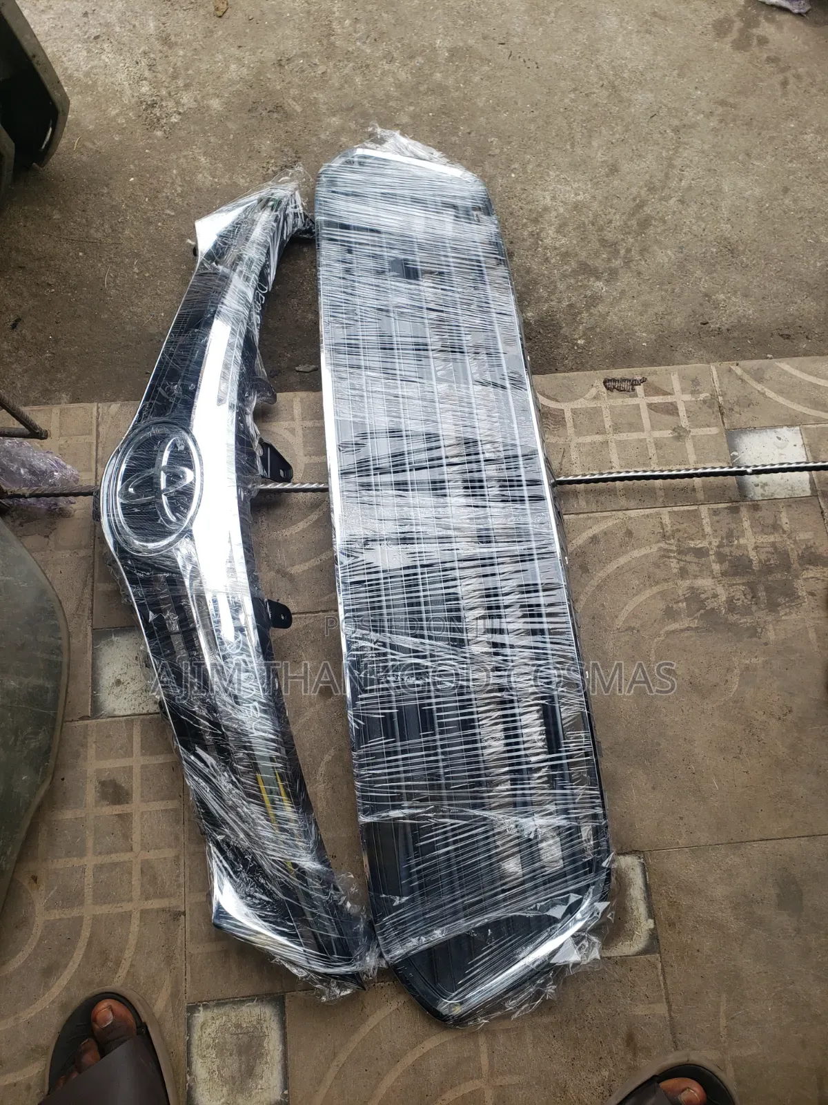 Up and Down Grille Toyota Avalon 2014-2016