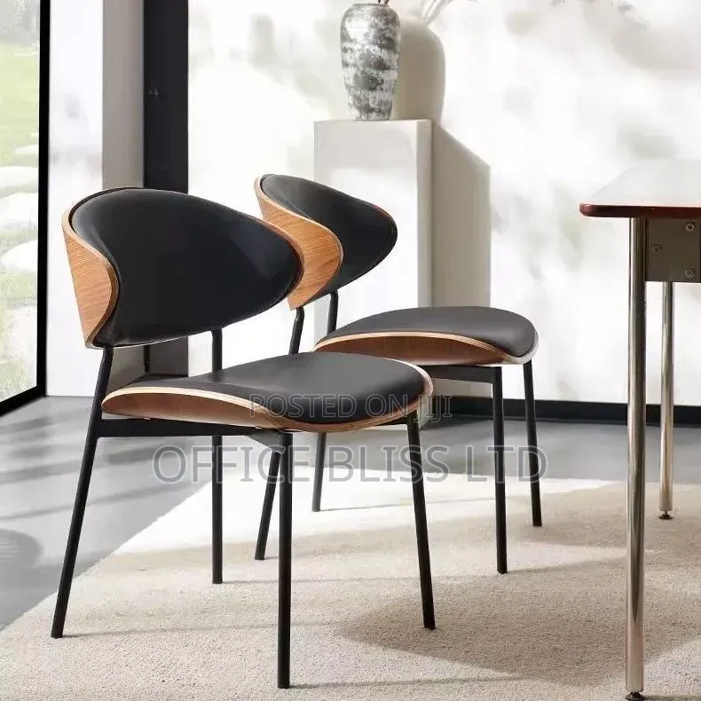 A Set  of Square  Marble  Dinning  Table (BLACK)AND LEATHER CHAIRS
