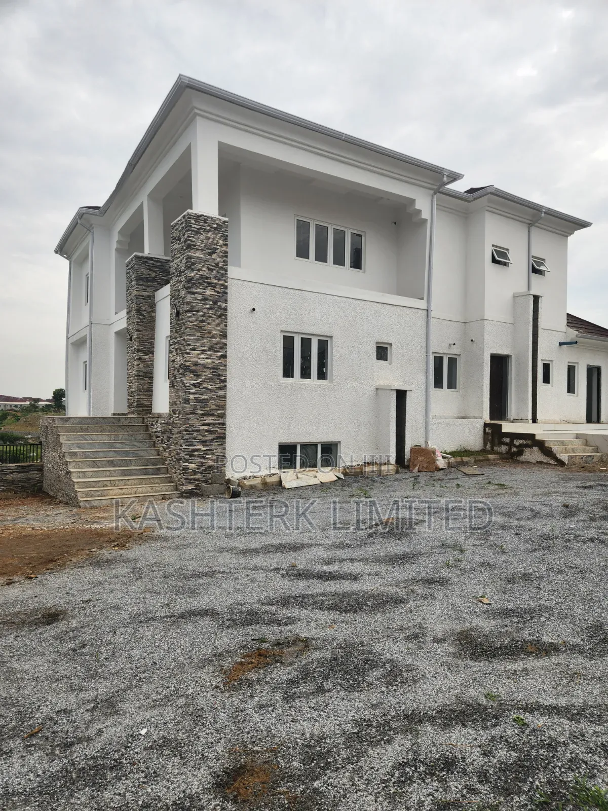 7bdrm Duplex in Kingz Park Estate, Galadimawa for sale