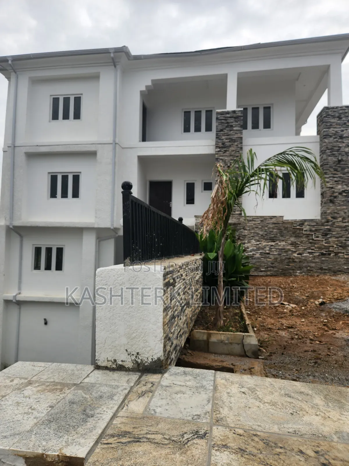 7bdrm Duplex in Kingz Park Estate, Galadimawa for sale