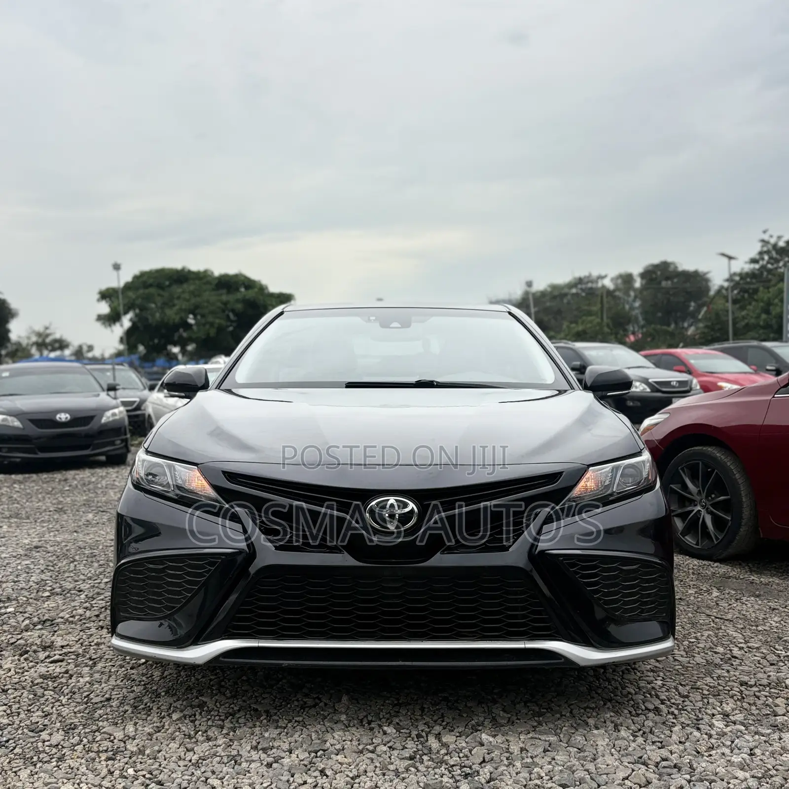 Toyota Camry SE 2021 Black