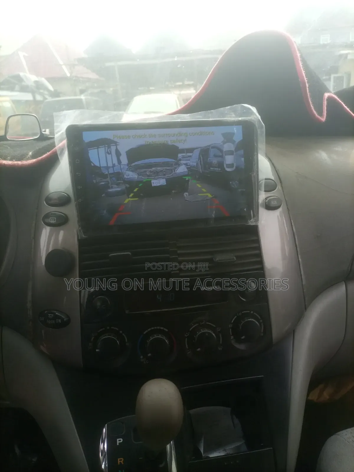 Toyota Sienna 2004--09 Upgrade to Android + Reverse Camera
