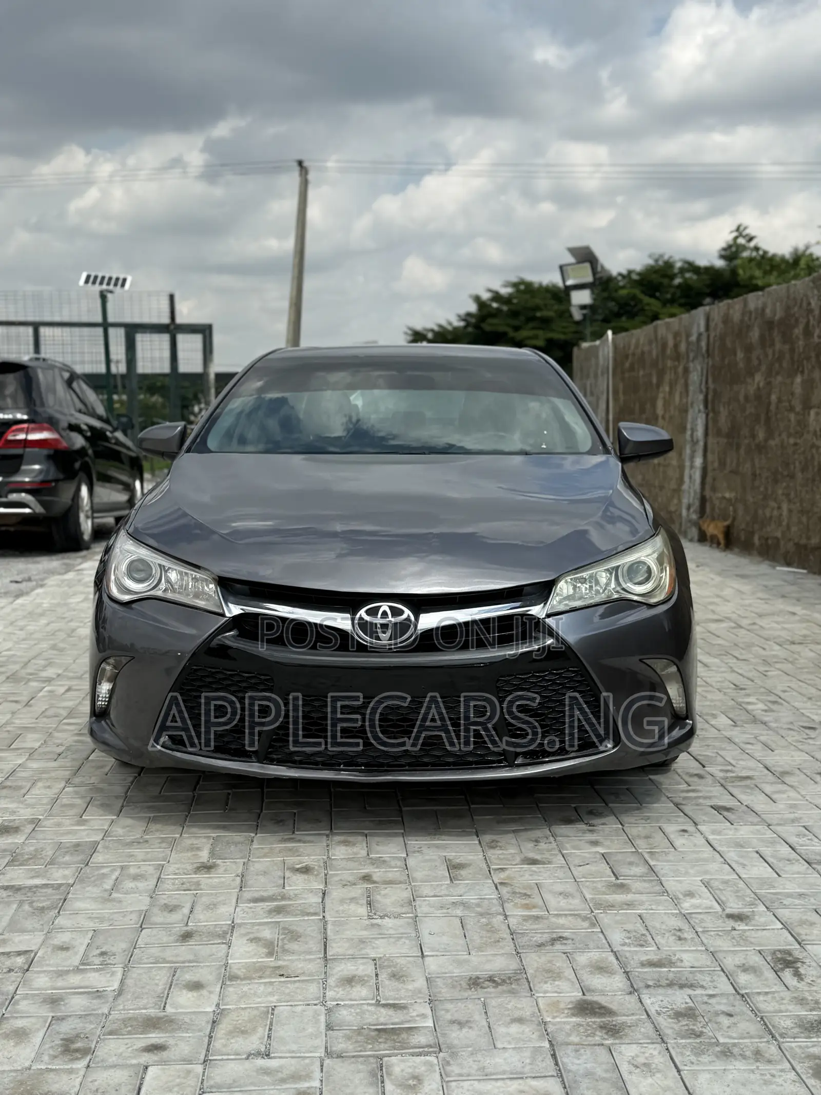 Toyota Camry LE 4dr Sedan (2.5L 4cyl 6A) 2015 Gray