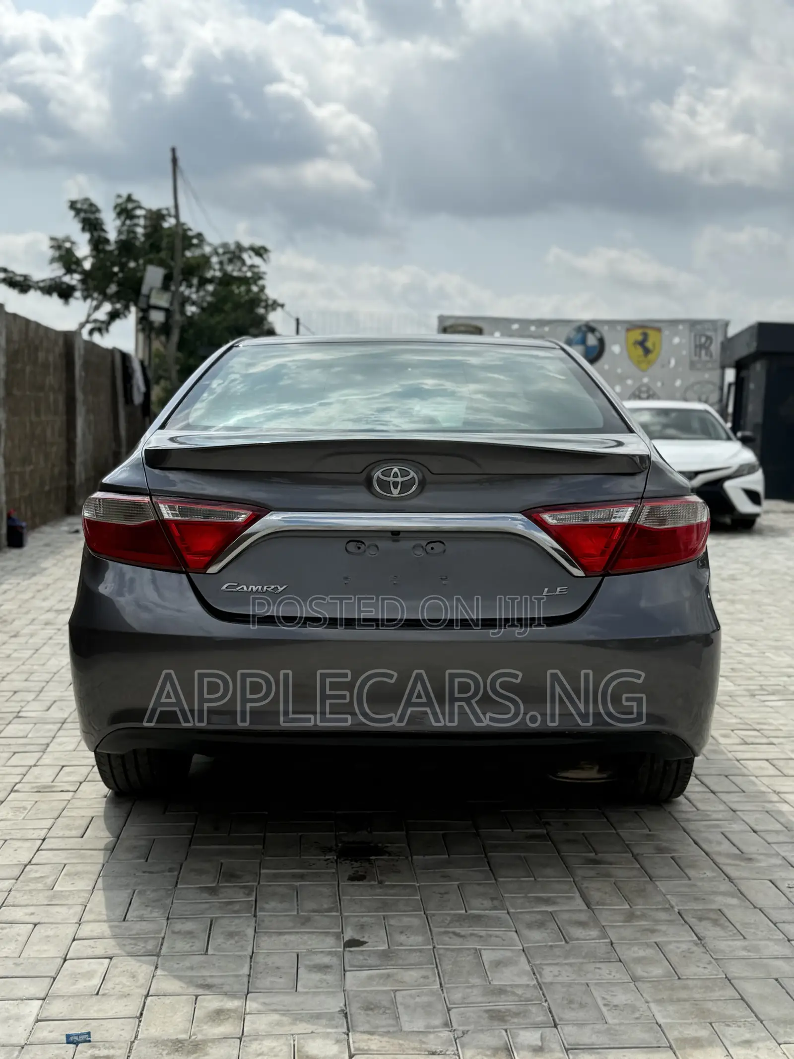 Toyota Camry LE 4dr Sedan (2.5L 4cyl 6A) 2015 Gray