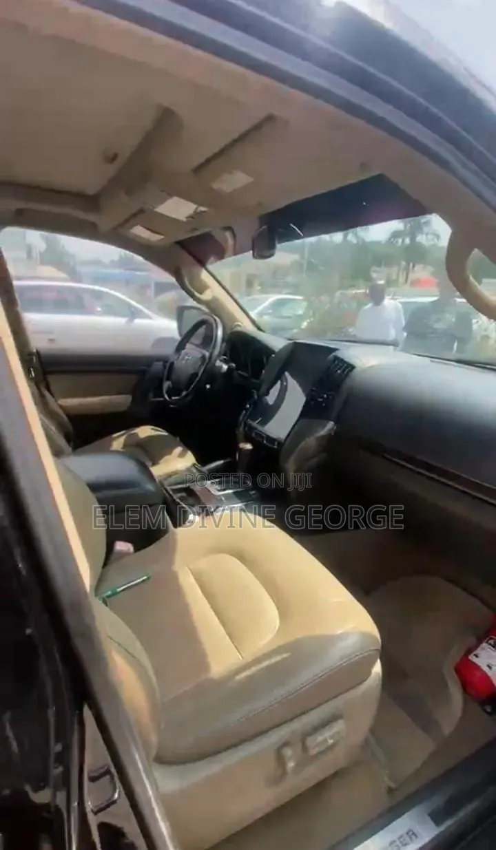 Toyota Land Cruiser Prado 2012 Black