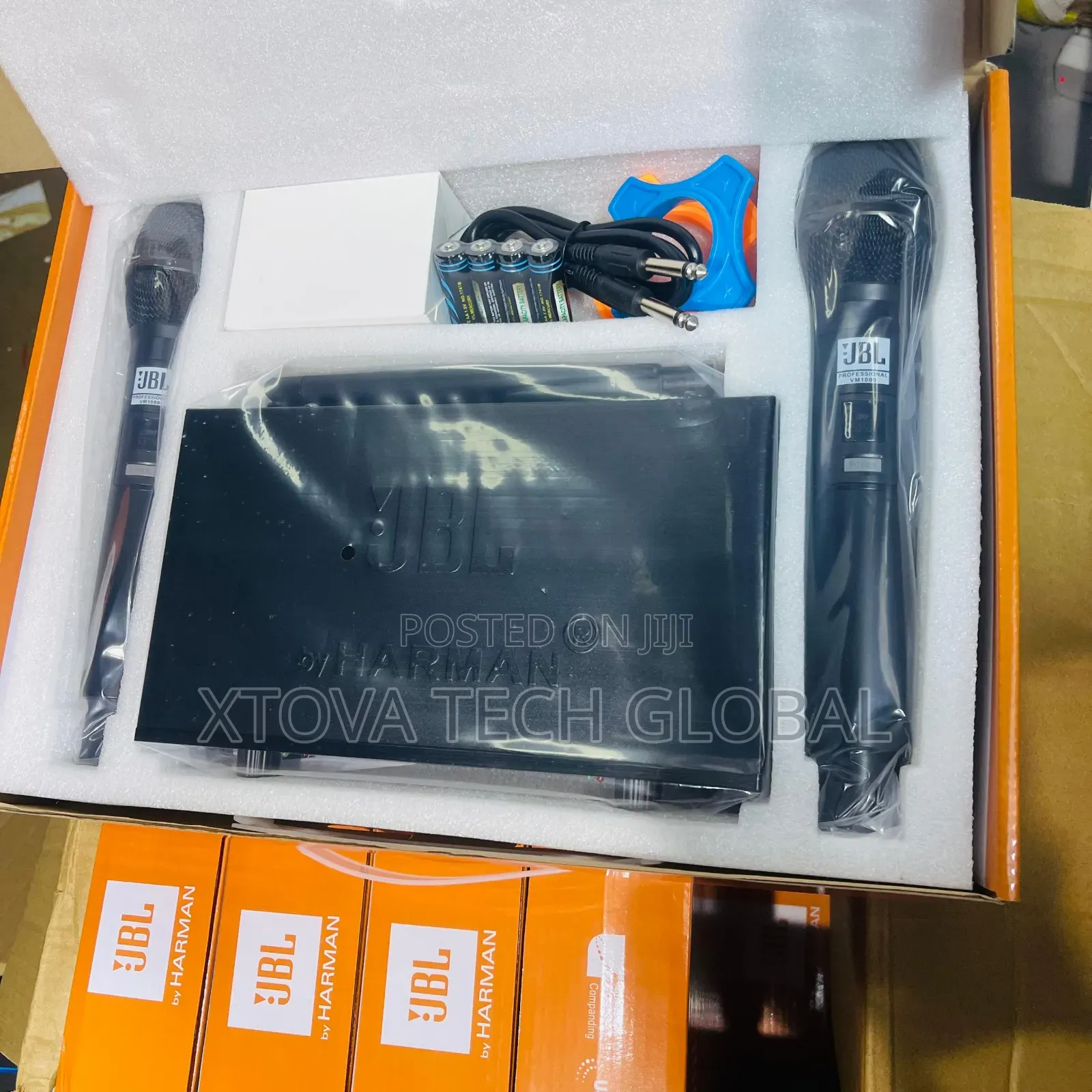 JBL VM-1000 Professional Dual Wireless Microphone System
