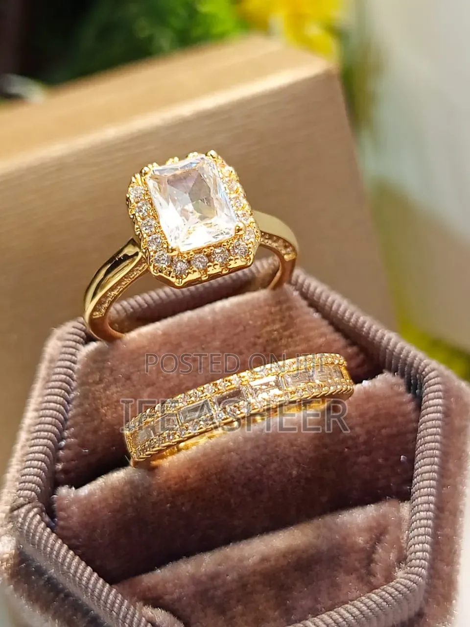 Glitters Couple's Set of Gold Ring G001