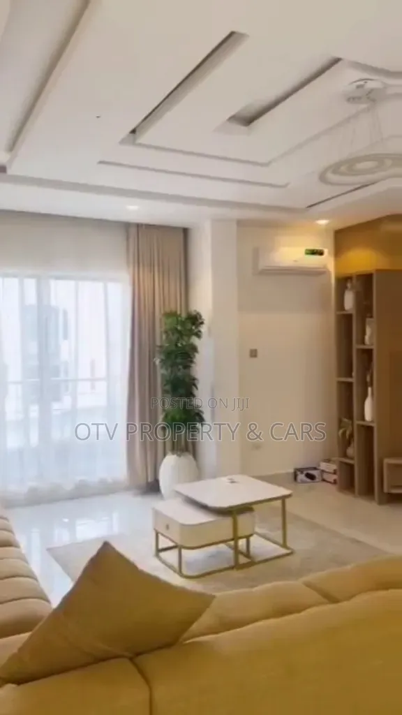 3bdrm Apartment in Lekki Phase 1 for sale
