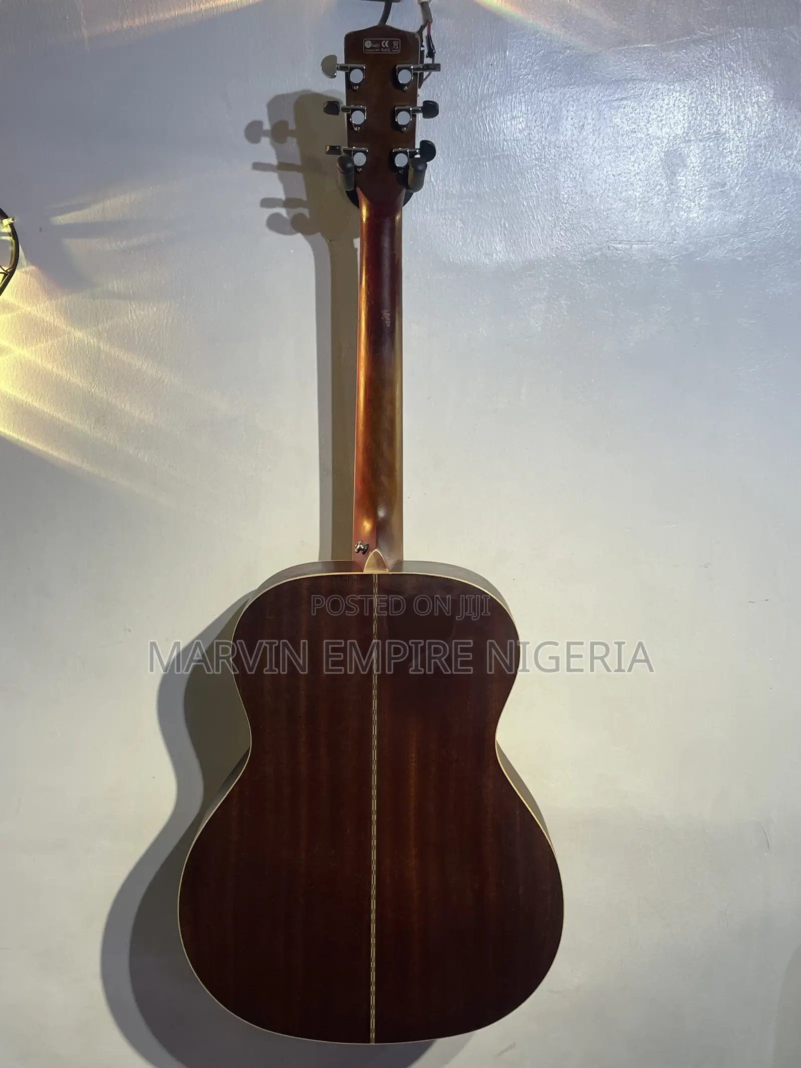 Dame Natural Wood 40-Inch Acoustic Guitar With Bag
