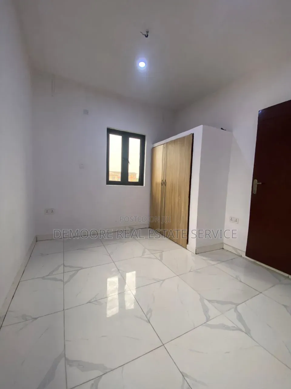 3bdrm Apartment in Jakande Estate, Oke-Afa for rent