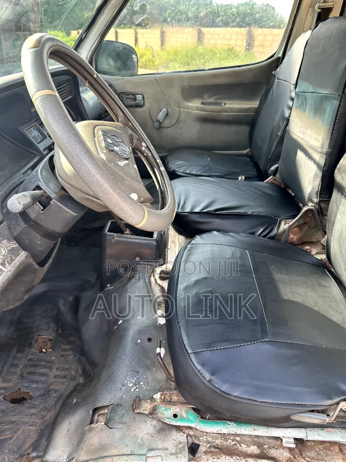 Toyota HiAce 2002 White