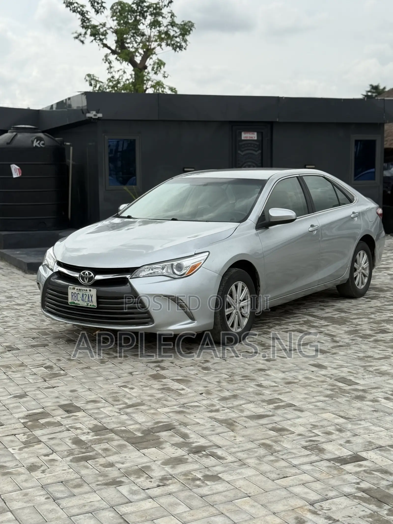 Toyota Camry LE 4dr Sedan (2.5L 4cyl 6A) 2017 Silver