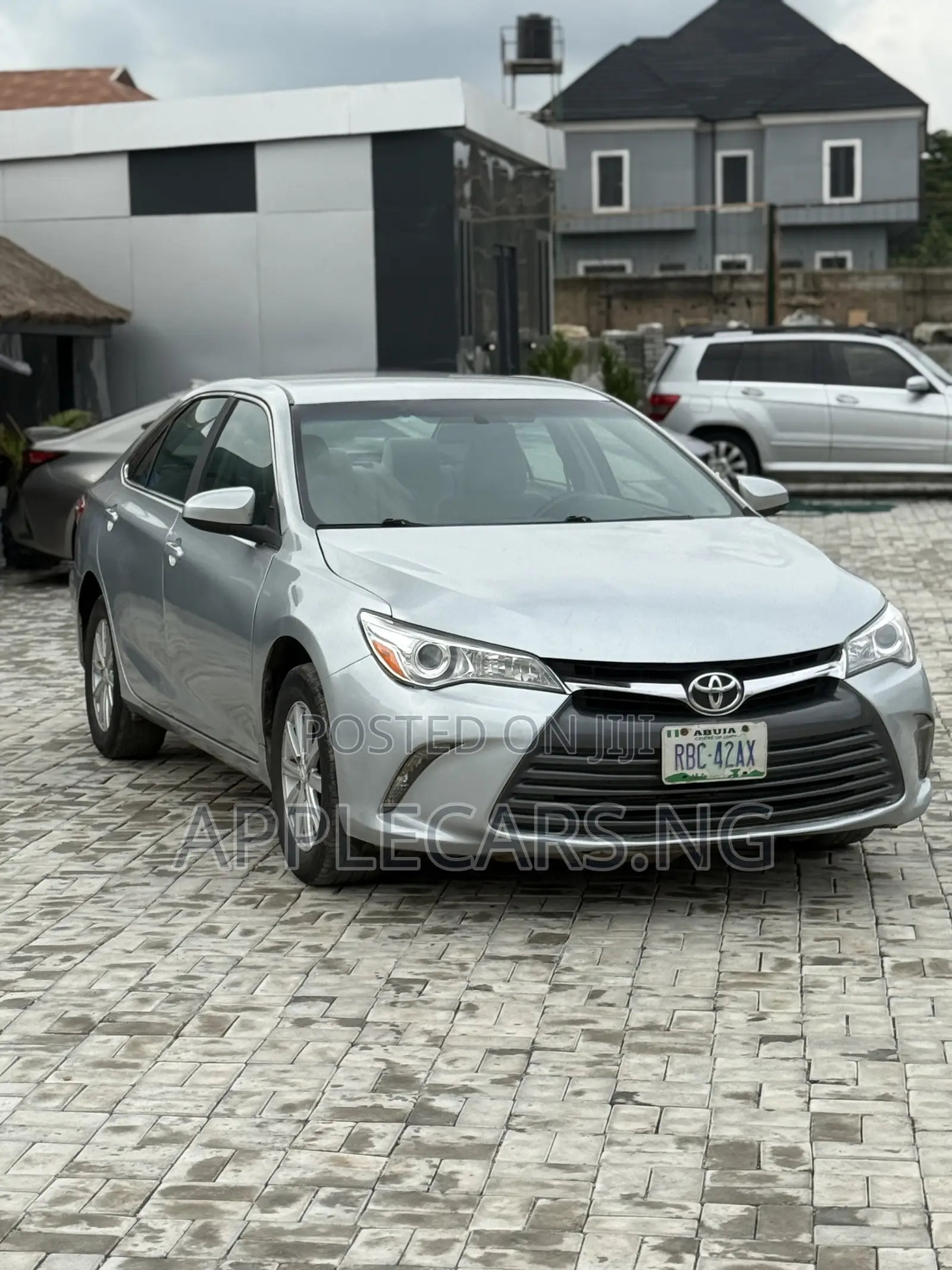Toyota Camry LE 4dr Sedan (2.5L 4cyl 6A) 2017 Silver