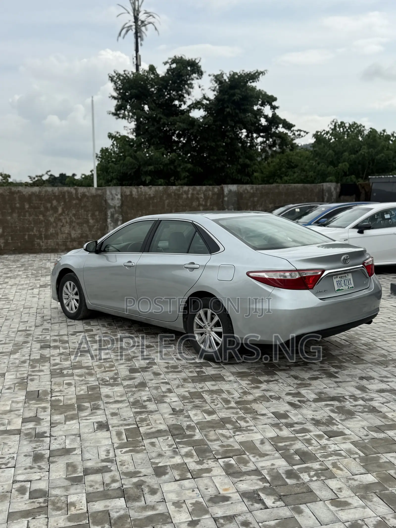 Toyota Camry LE 4dr Sedan (2.5L 4cyl 6A) 2017 Silver