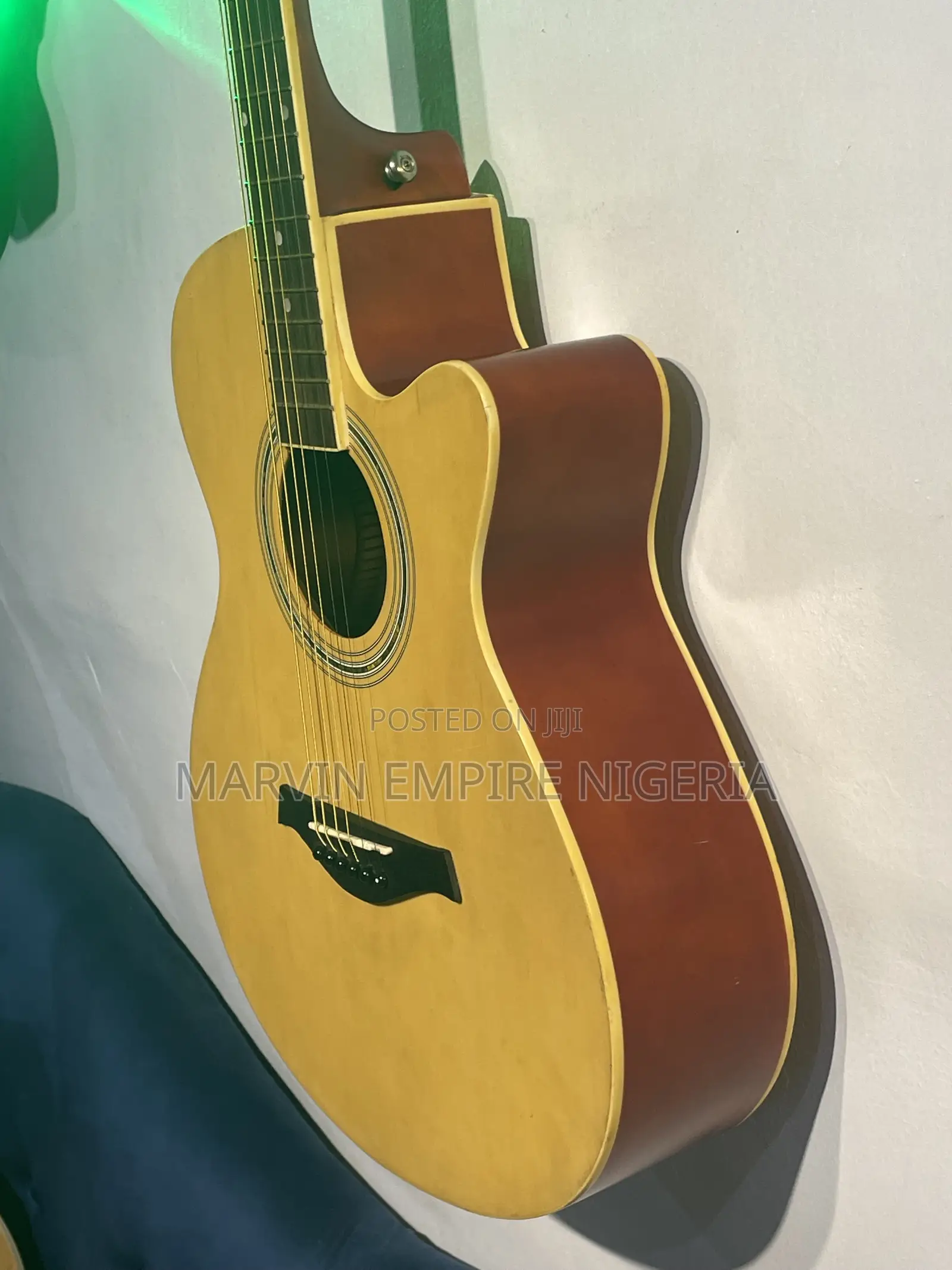 Chard Natural-Finish Cut-Away Acoustic Guitar With Bag