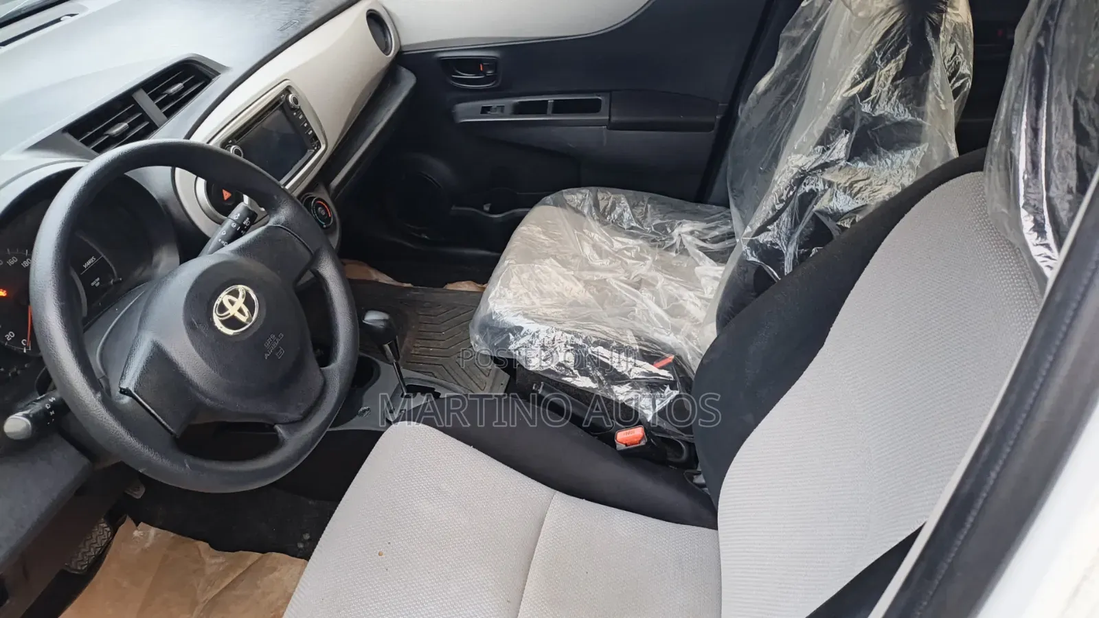 Toyota Yaris 2012 White