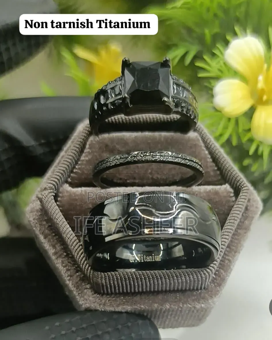 Glitters Couples Black Set of Wedding Ring G007