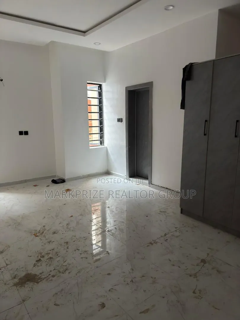 4bdrm Duplex in Gbagada Lagos for sale