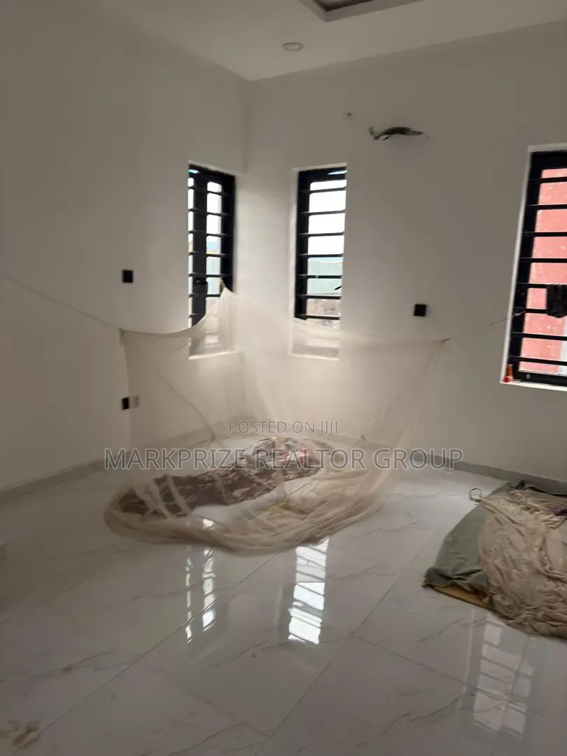 4bdrm Duplex in Gbagada Lagos for sale