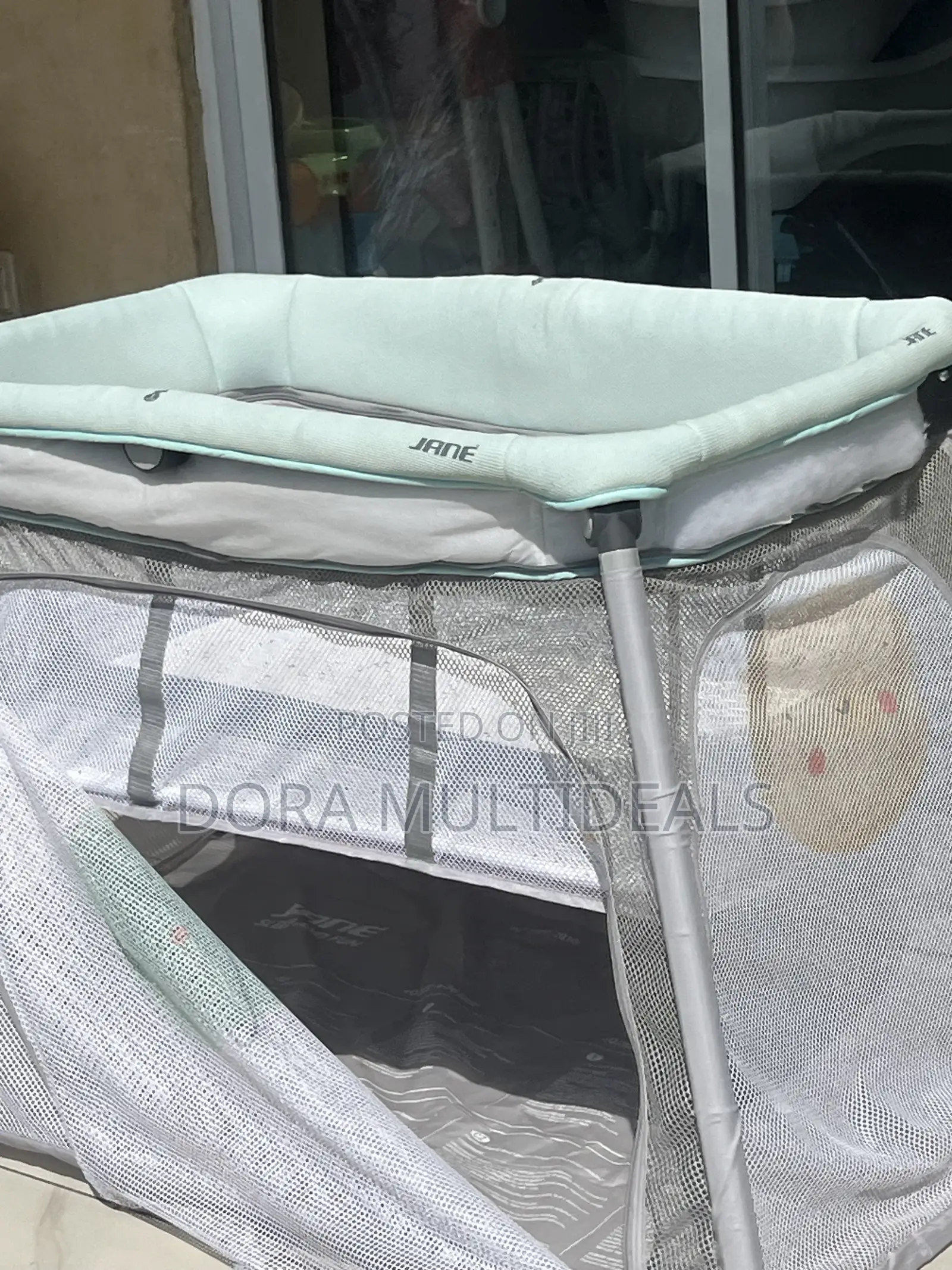 Portable Baby Cot With Carry Bag! And Mosquito Net