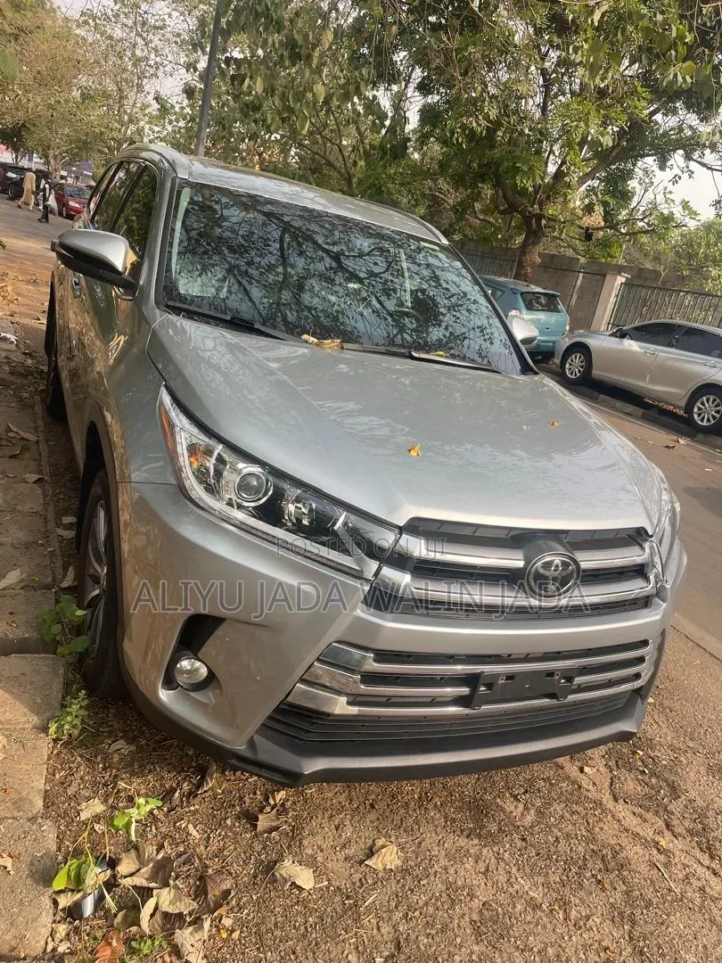Toyota Highlander 2019 Silver