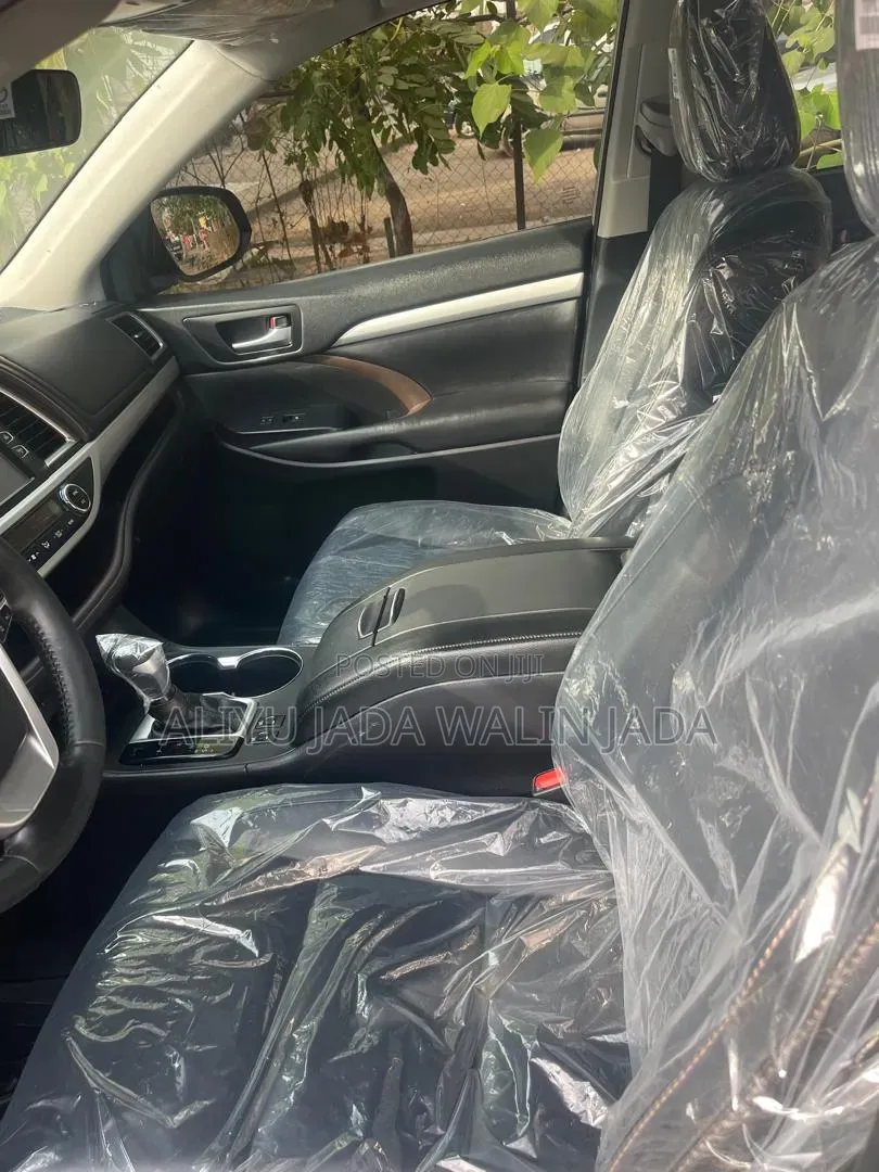 Toyota Highlander 2019 Silver