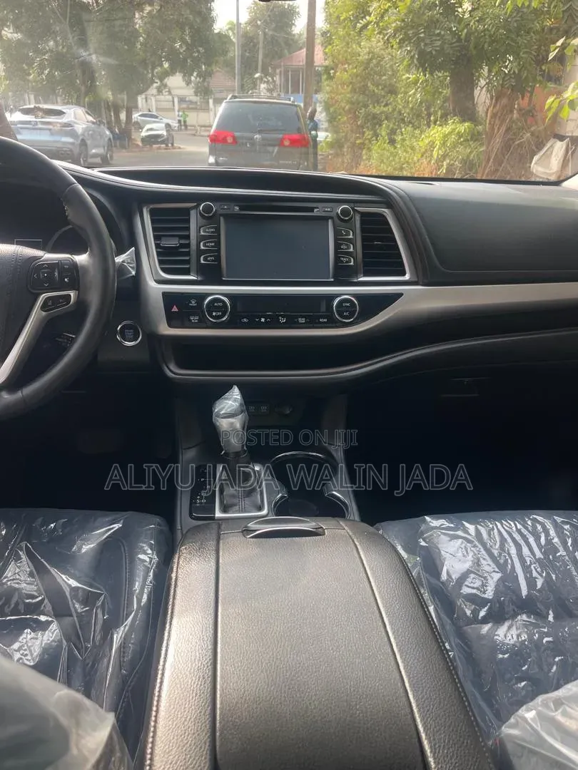 Toyota Highlander 2019 Silver