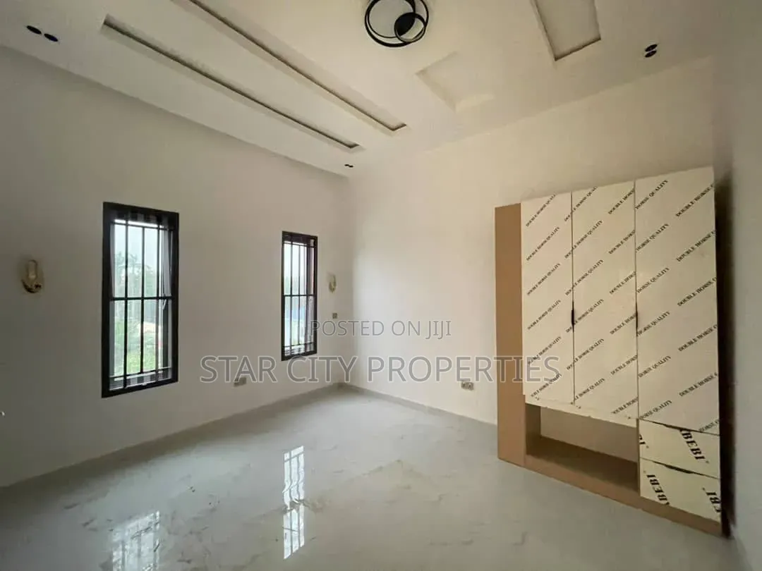 4bdrm Apartment in Ikeja Gra Lagos for rent
