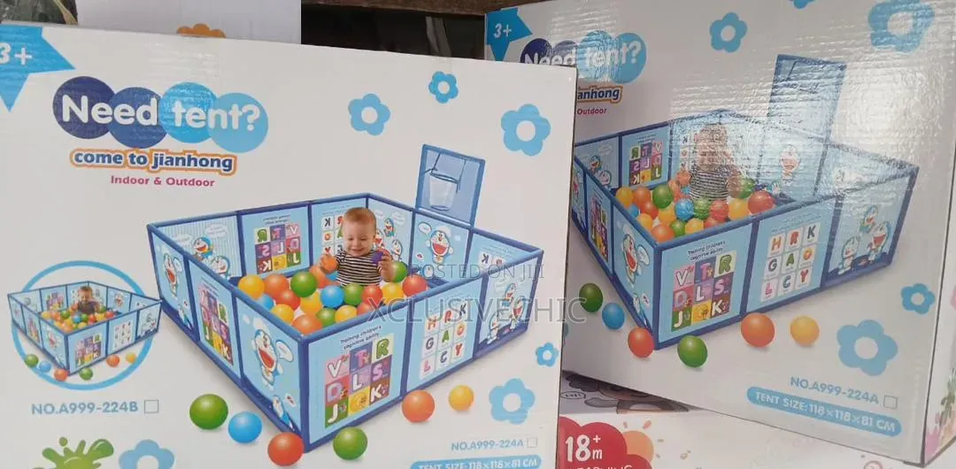 Kid’s Play Tent With Balls