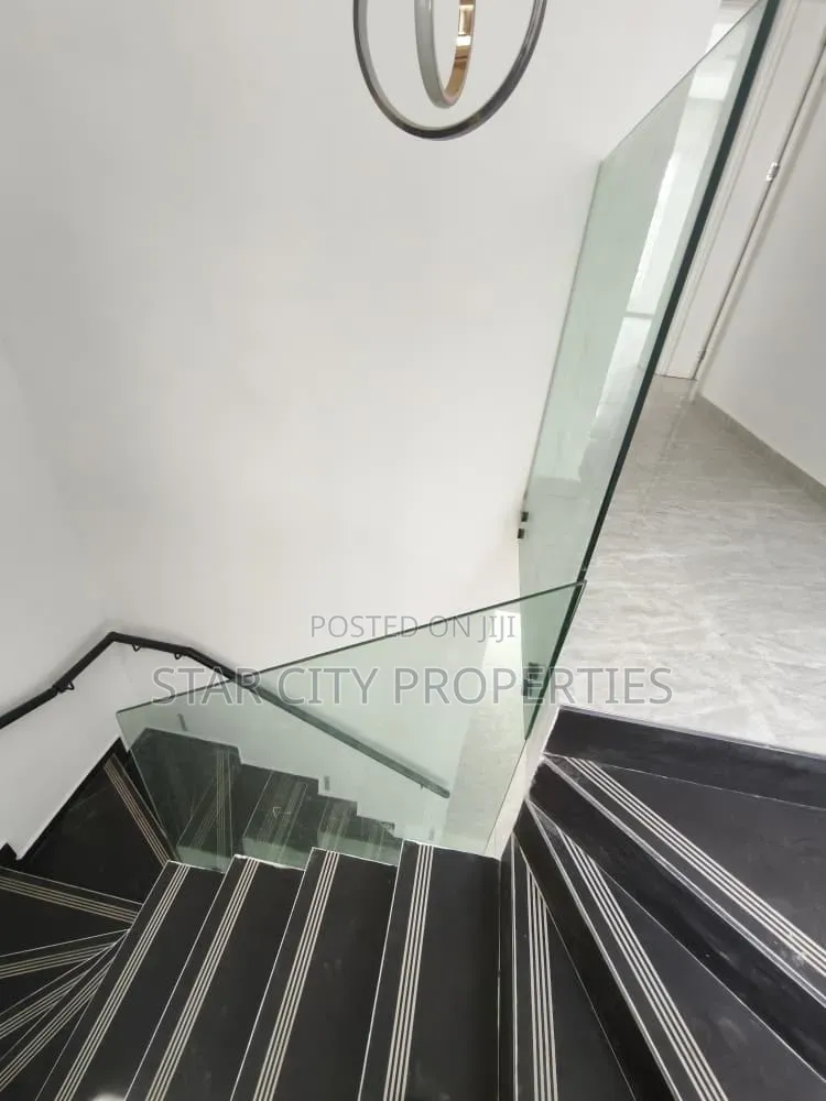 4bdrm Duplex in Ikeja for rent