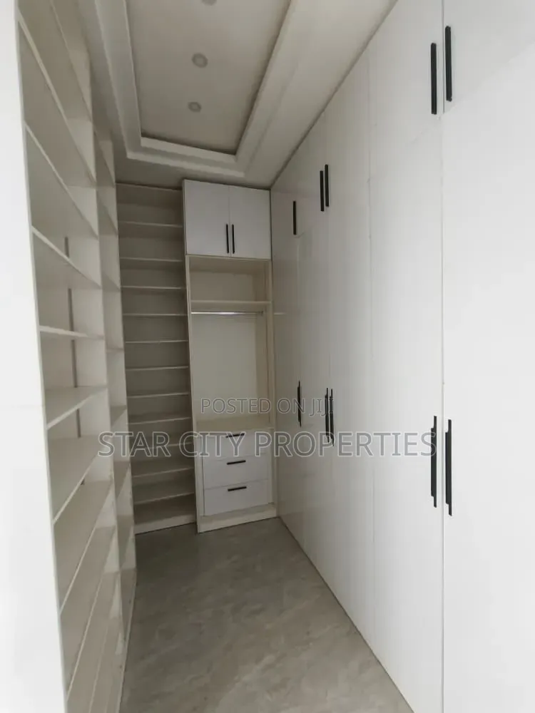 4bdrm Duplex in Ikeja for rent