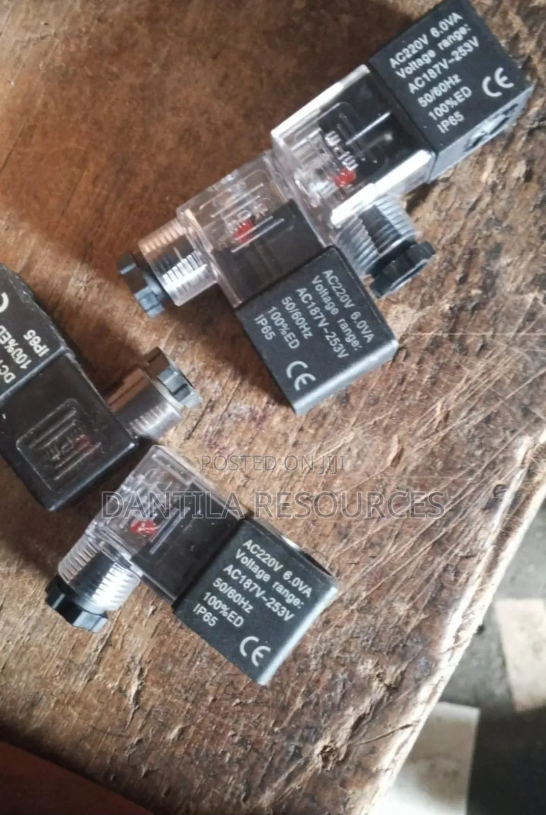1. Pressure Transmitter Danfoss Part No. AKS 3000 060G6274