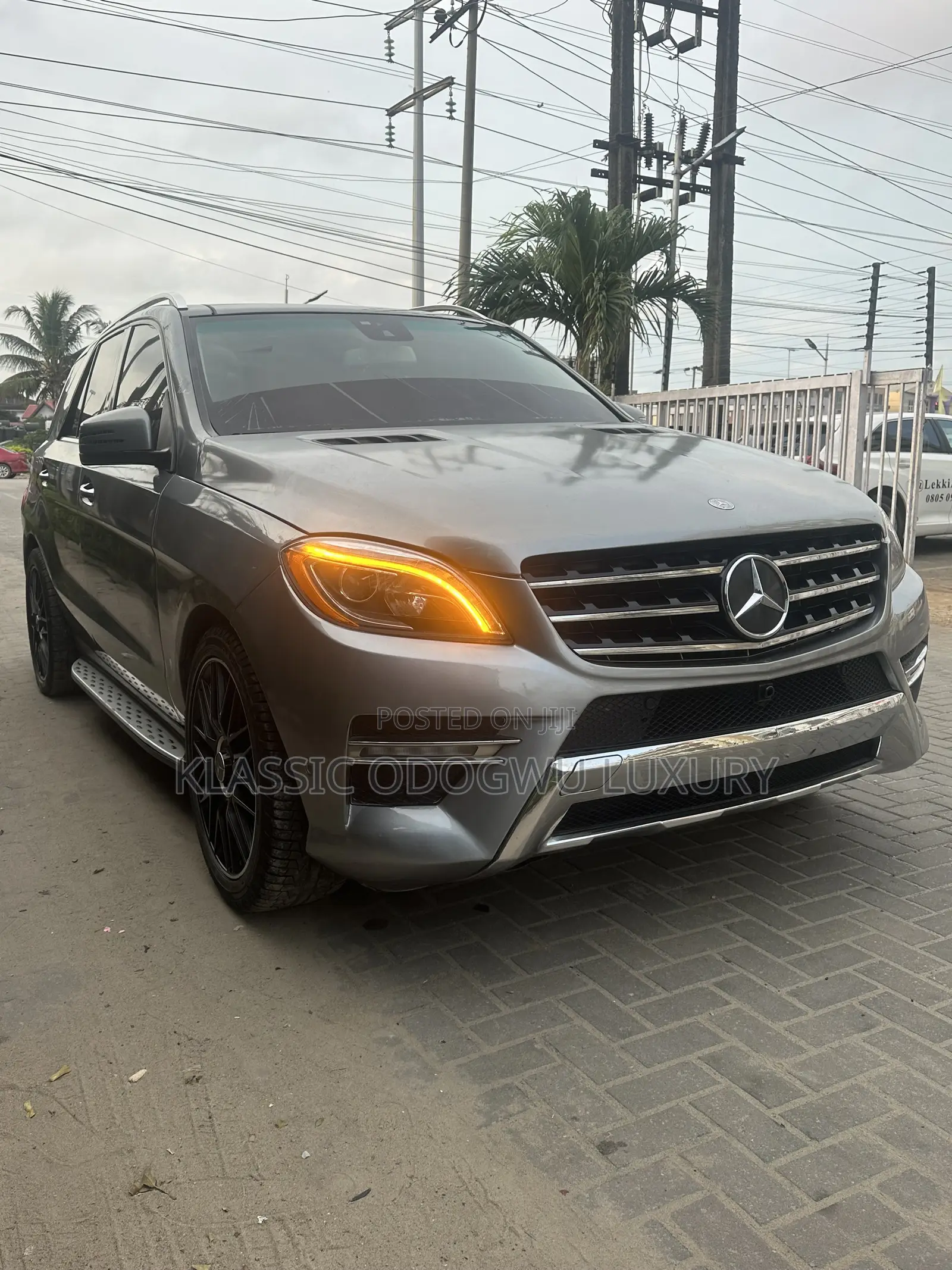 Mercedes-Benz M Class ML350 4MATIC 4dr SUV AWD (3.5L 6cyl 7A) 2015 Gray