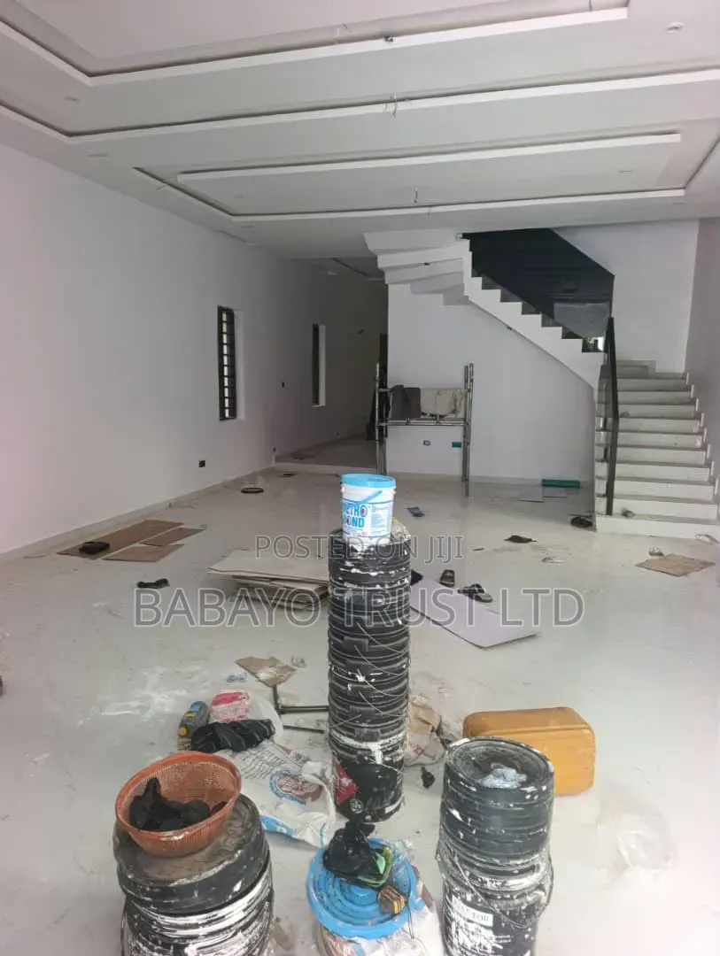 4bdrm Duplex in Ikolaba, Bodija for sale