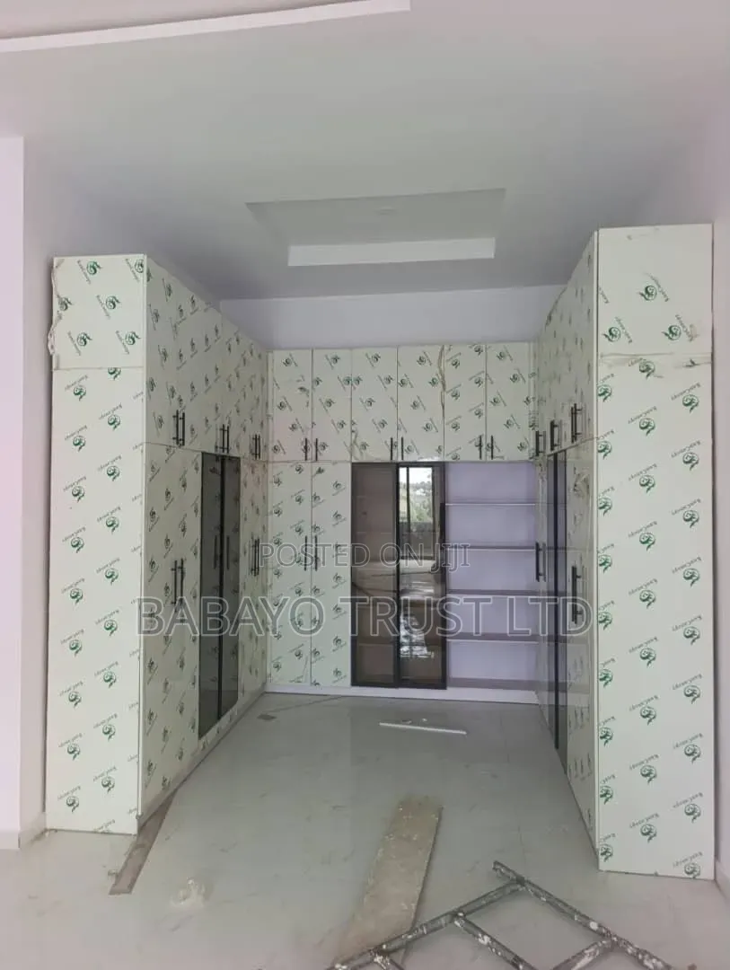 4bdrm Duplex in Ikolaba, Bodija for sale