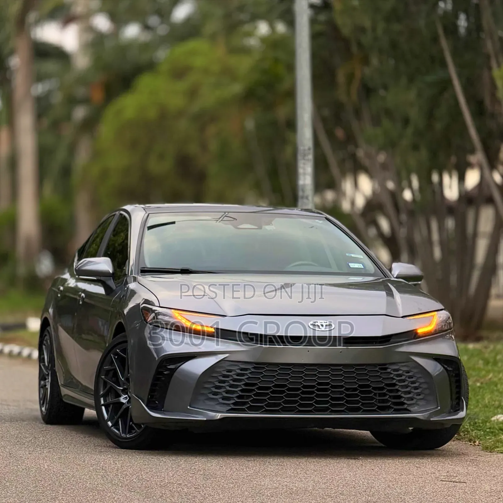 Toyota Camry 2025 Gray