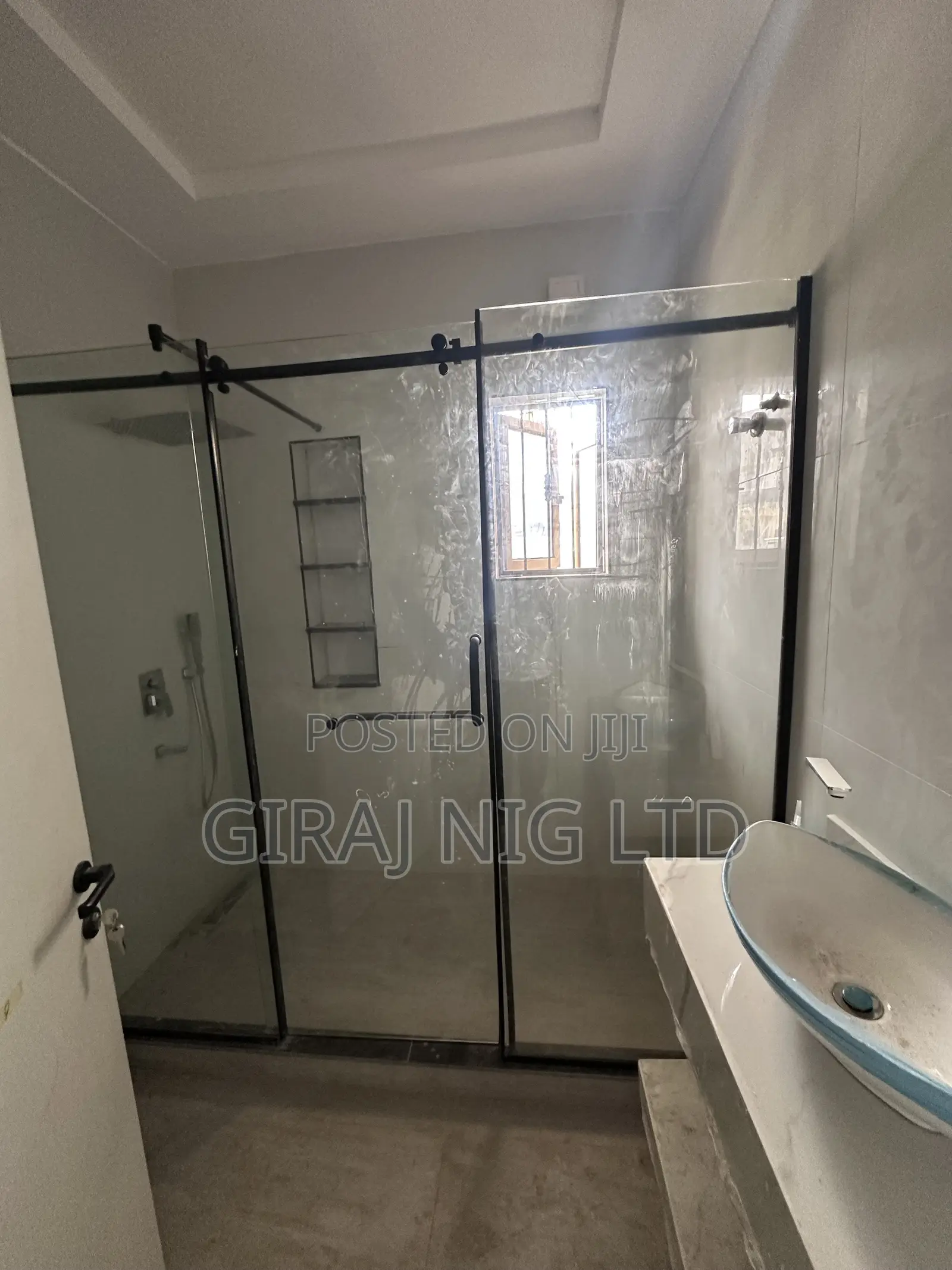 Bathroom Glass Cubicle
