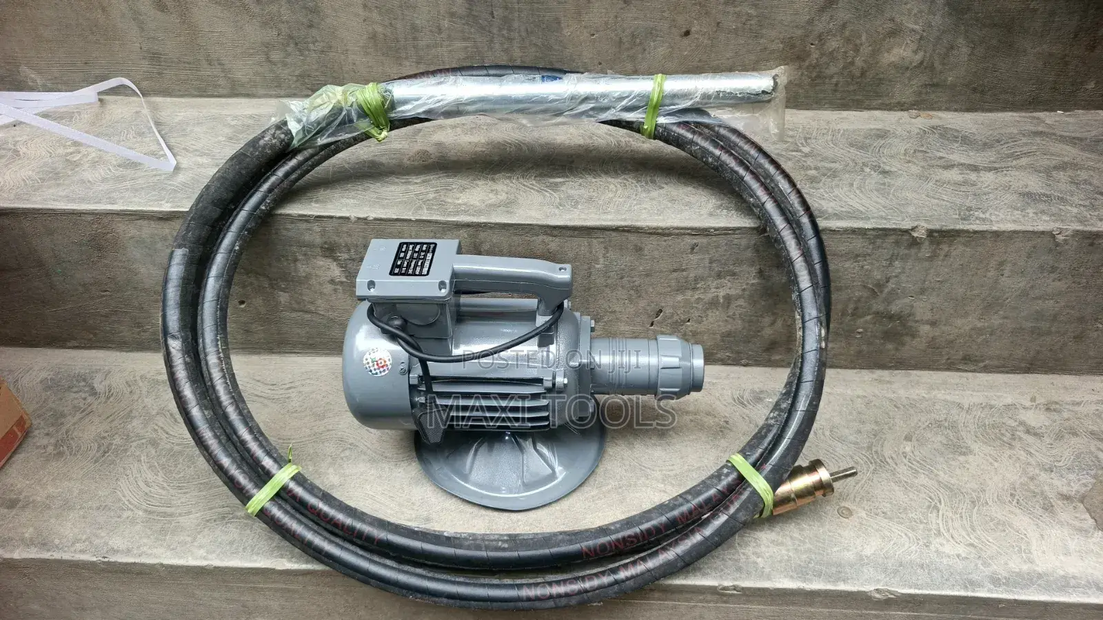 Maxtech Electric Concrete Vibrator 6 Meters Hoist